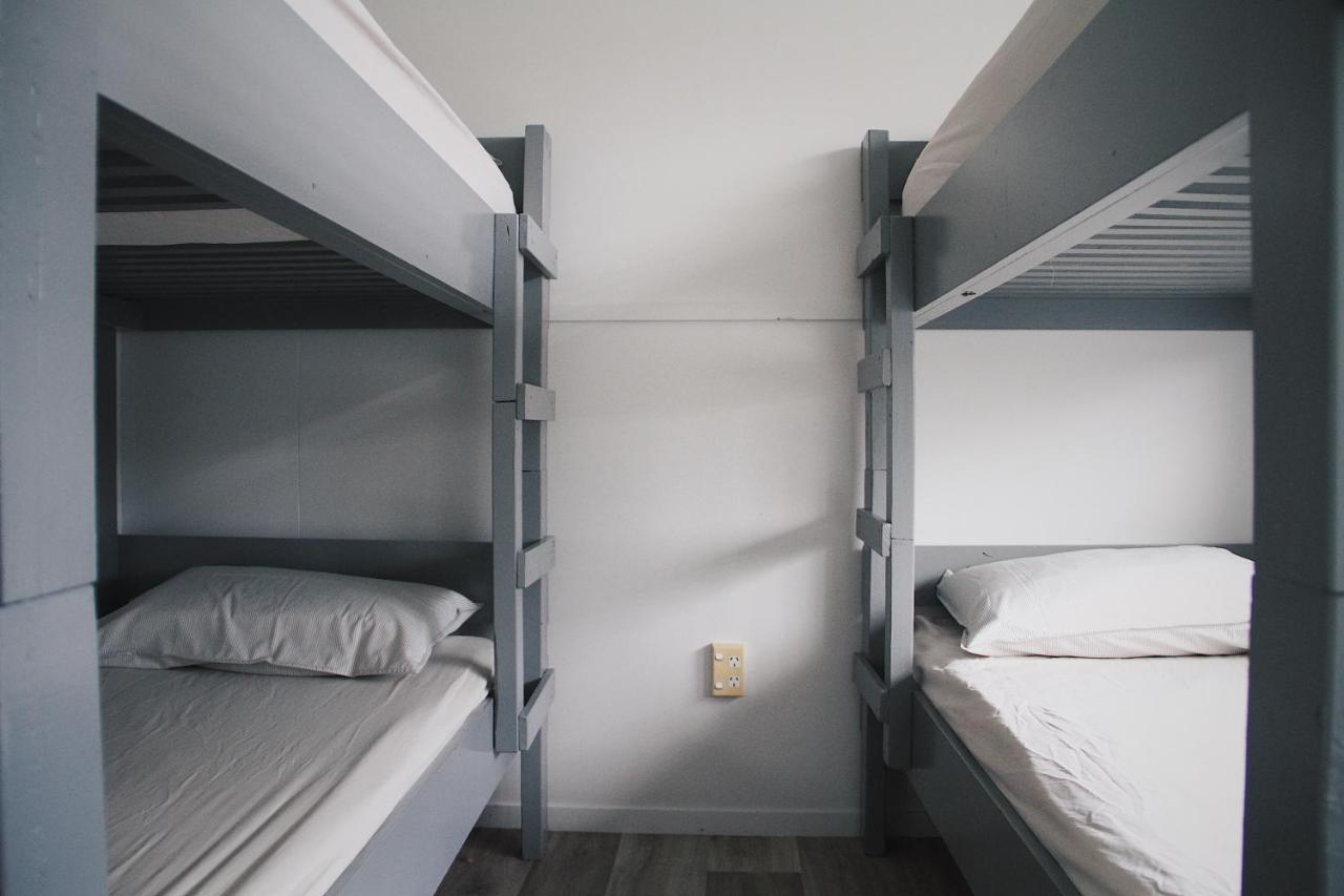 Hugo & Carters Backpackers & Motel Тауранга Экстерьер фото A bunk bed